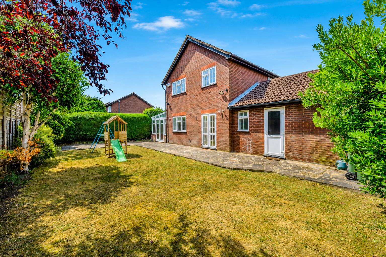 Balmoral Way, Sutton